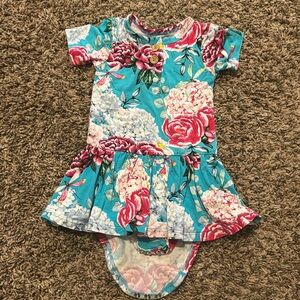 Posh peanut twirl body suit with buttons 18-24 months